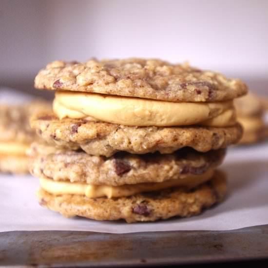 Oatmeal Sandwich Cookies - Recipe photo by thebatterthickens