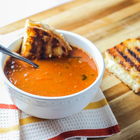 Grilled Cheese & Tomato Basil Soup - Recipe photo by Honest and Tasty