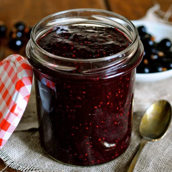 Blackcurrant Jam with Dates & Chia - Recipe photo by KarlasNordicKitchen
