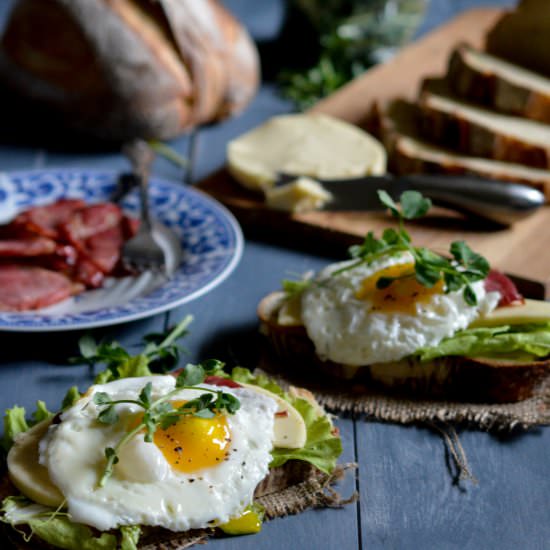 Breakfast Sandwiches - Recipe photo by peachesncreamblog