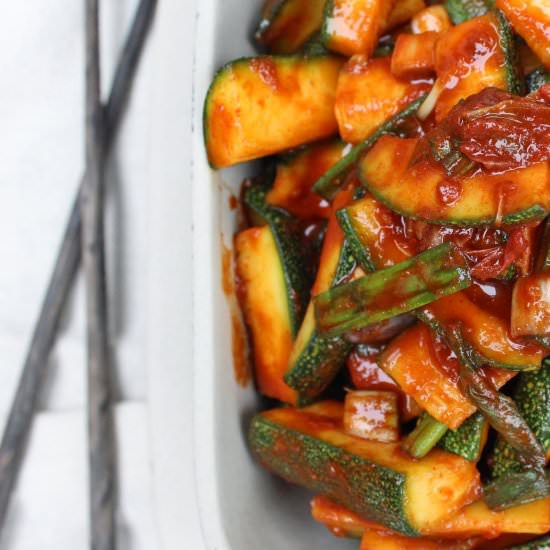 Zucchini Kimchi - Recipe photo by The blurry lime