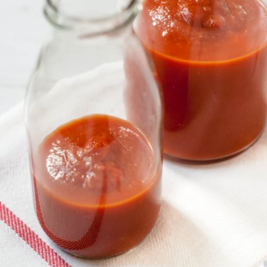 Homemade Slow Cooker Tomato Puree - Recipe photo by The Foodie Corner