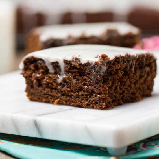 Ginger Molasses Cake - Recipe photo by ArisMenu