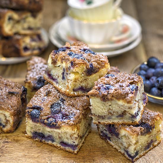 Blueberry Cheesecake Crumb Cake - Recipe photo by supergoldenbakes