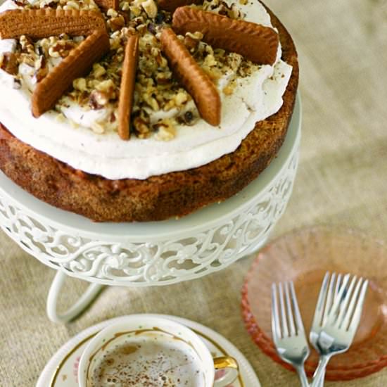 Biscoff Apple Spice Cake Cheesecake - Recipe photo by yummycrumble