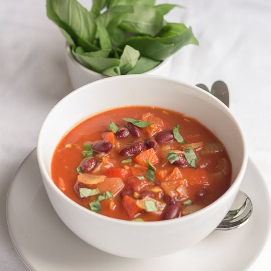 Red Pepper, Tomato Kidney Bean Soup - Recipe photo by neilshealthymeals