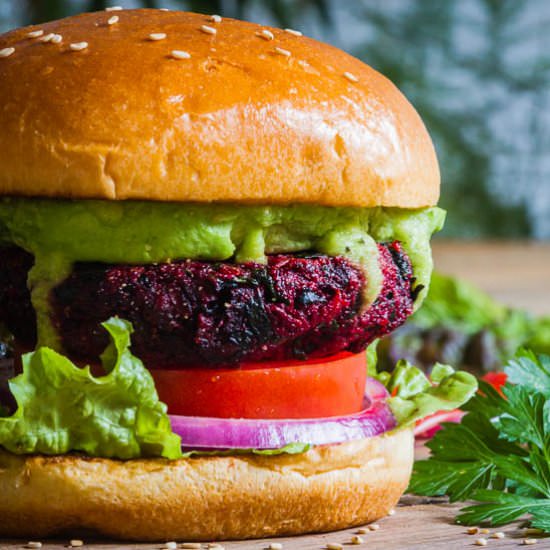Beet burger - Recipe photo by handfulofrecipes