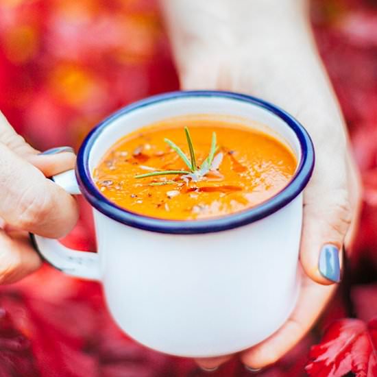 Roasted tomato and pepper soup - Recipe photo by lazysundaycooking