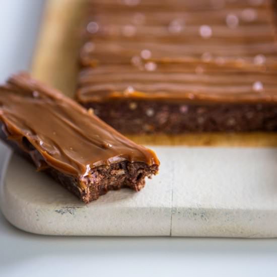 Hazelnut Orange Salted Caramel Bars - Recipe photo by 100 Decors