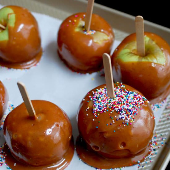 Caramel Apples - Recipe photo by evabakes