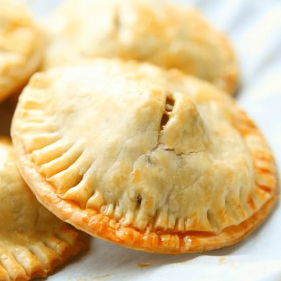 Banana's Foster mini pies - Recipe photo by Amy in the Kitchen