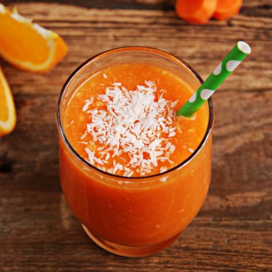Carrot and pineapple smoothie - Recipe photo by Moja Galeria Smaku