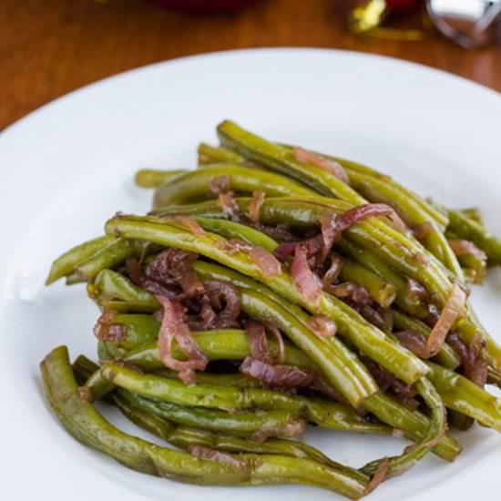 Sauteed Green Beans with Red Onion - Recipe photo by cocinamuyfacil