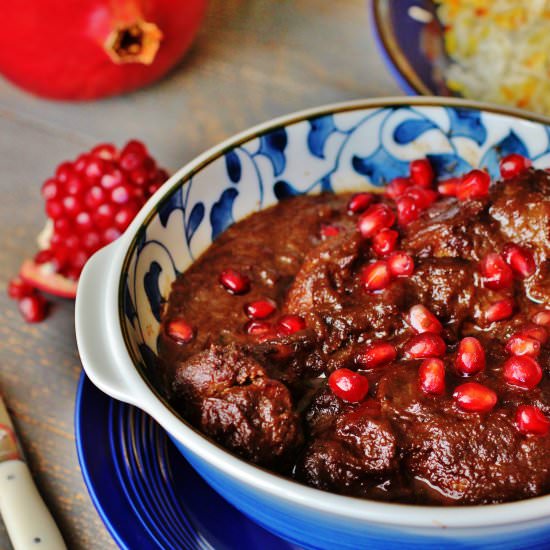 Chicken in Walnut Pomegranate Sauce - Recipe photo by persianmama