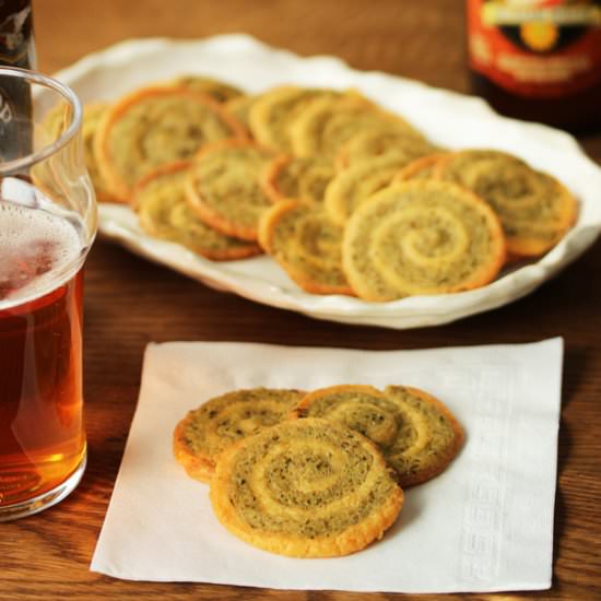 Cheddar Garlic Crackers - Recipe photo by CookandBeMerry