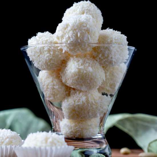 Homemade Raffaello Candy - Recipe photo by roxyskitchen