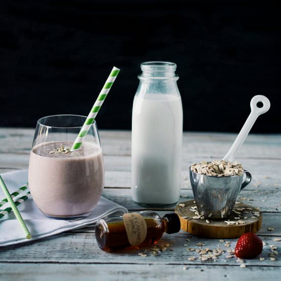 Coconut Oat Smoothie - Recipe photo by Food Gays