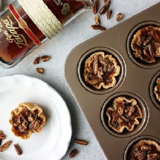 Mini Rum Pecan Pumpkin Pies - Recipe photo by decoreatblog