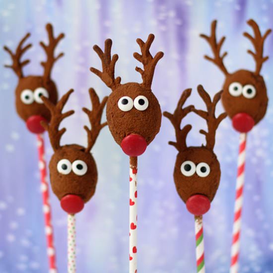 Raisin Reindeer - Recipe photo by Hungry Happenings