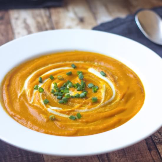 Carrot Ginger Soup w/ Cashew Cream - Recipe photo by Prepgreen