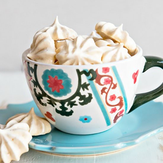 Meringue Kisses - Recipe photo by DineandDish