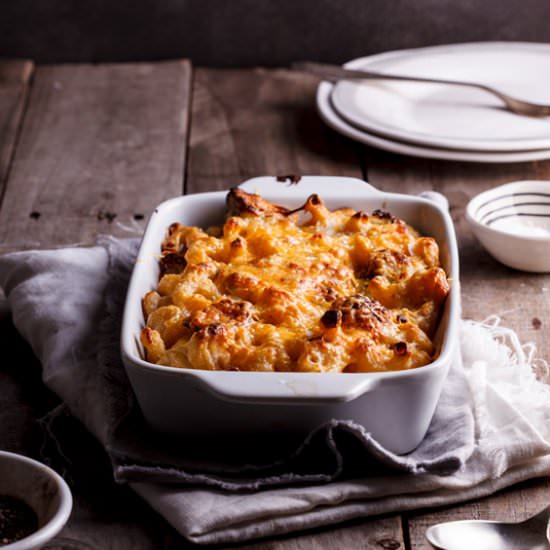 Mac & cheese with brussels sprouts - Recipe photo by Simply Delicious