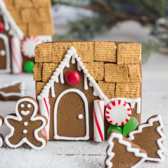 Gingerbread Cookies - Recipe photo by Baking a Moment
