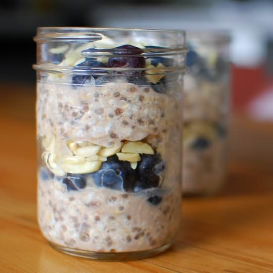 Blueberry Overnight Oats - Recipe photo by thatcleanlife