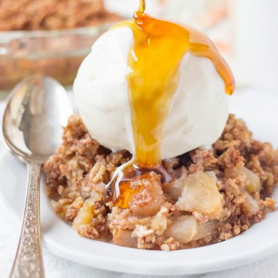 Healthy Pear & Apple Crisp - Recipe photo by simplyquinoa