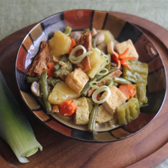Vietnamese Veggies Braised Coconut - Recipe photo by Boriville