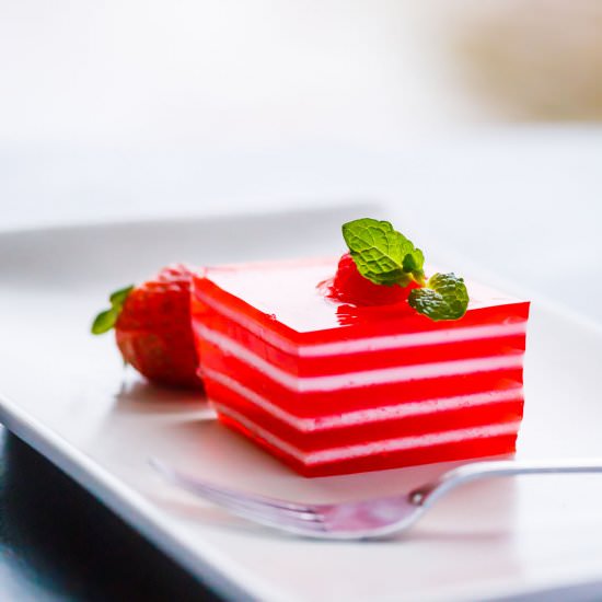 Jello Cake Dessert For Christmas - Recipe photo by MunchkinTime
