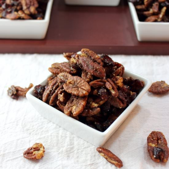 Festive Christmas Nut Mix - Recipe photo by Simply Playful Fare