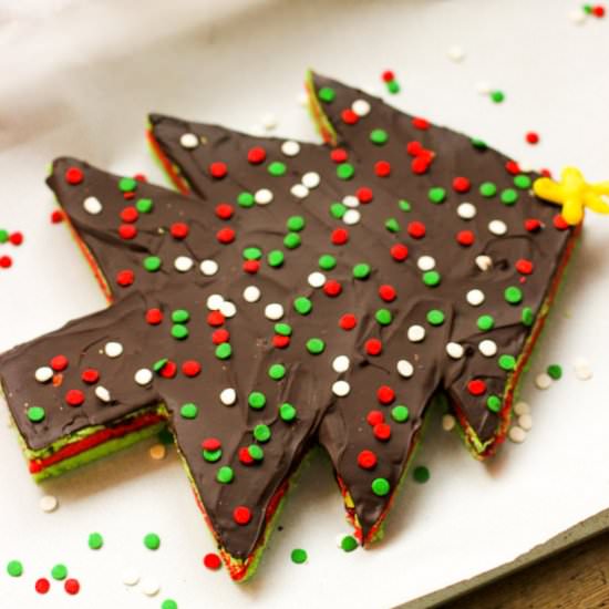 Christmas Tree Rainbow Cookie Cake - Recipe photo by mysequinedlife