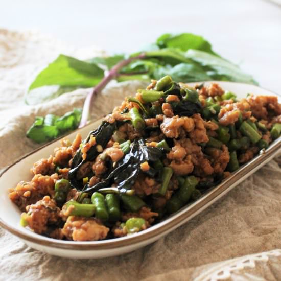 Thai Basil Chicken - Recipe photo by thetastybite