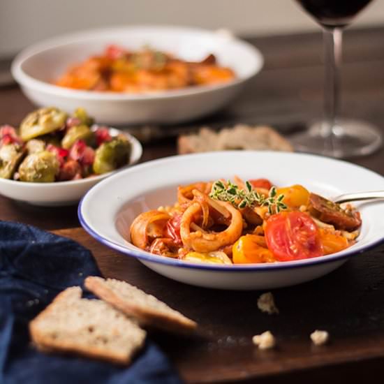 Squid in tomato sauce - Recipe photo by myspanishtaste