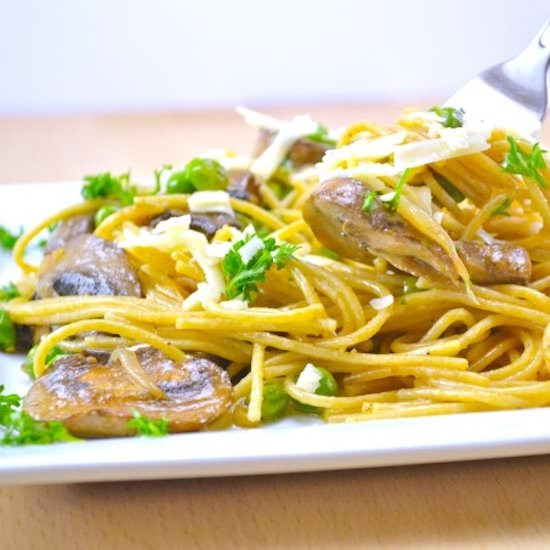 Garlic Butter Spaghetti - Recipe photo by buildyourbite