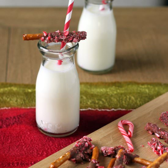 candy cane + chocolate pretzels - Recipe photo by pearlsonastring
