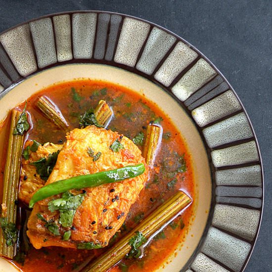 Rui Macher Tel Jhol - Recipe photo by mmskitchenbites