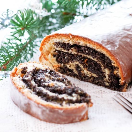 Poppy Seed Swirl Cake - Recipe photo by Fotokulinarnie