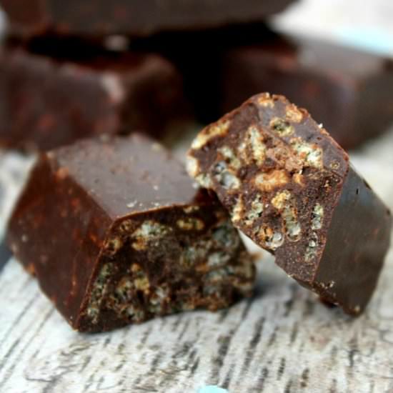Clean Eating Chocolate Crunch Bars - Recipe photo by thehealthyfamilyandhome