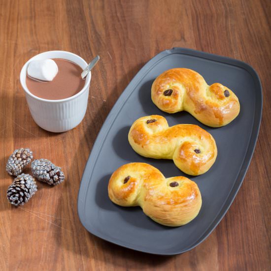 St. Lucia buns - Recipe photo by SweetSourSavory