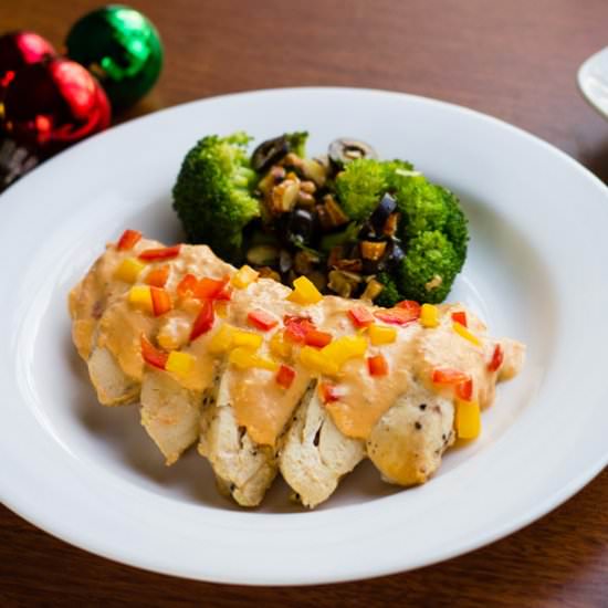 Chicken in Sweet Pepper Cream - Recipe photo by cocinamuyfacil