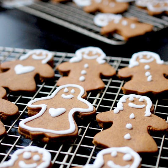 Thick and Chewy Gingerbread Cookies - Recipe photo by evabakes