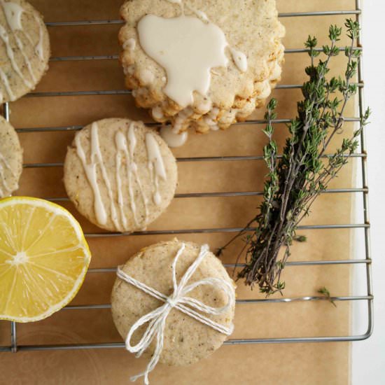 Lemon Thyme Shortbread Cookies - Recipe photo by EyeCandyPopper