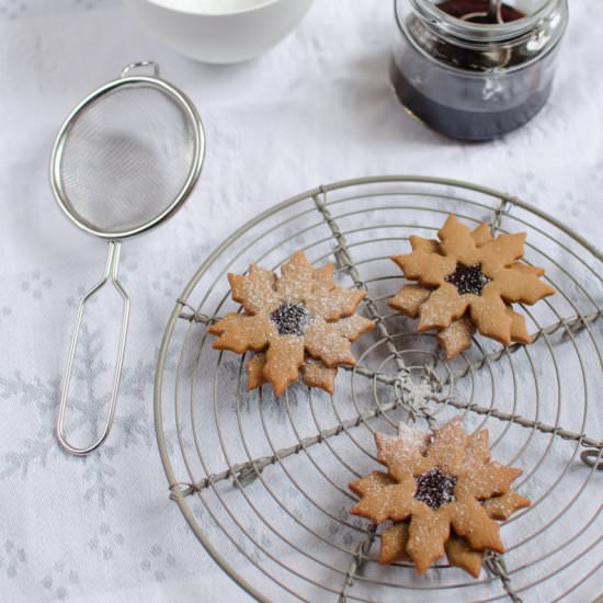 Gingerbread Snowflakes - Recipe photo by coconutandvanilla