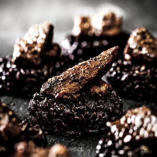 Black Rice Cakes with Ponzu Beef - Recipe photo by Little Rusted Ladle