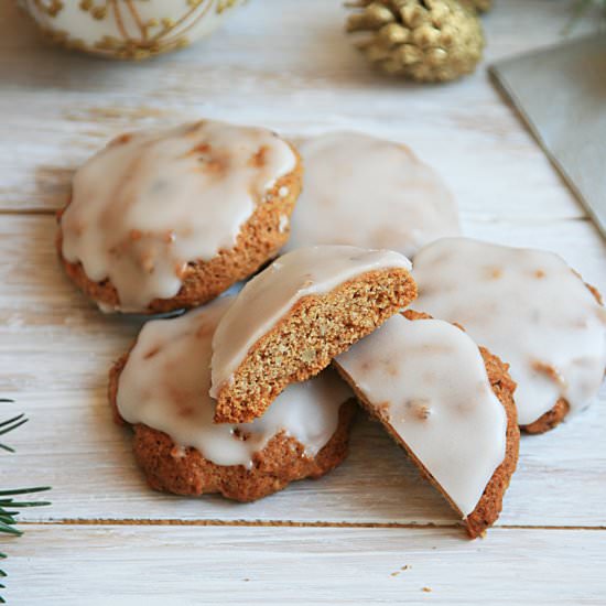 Lebkuchen - Recipe photo by cherryncinnamon