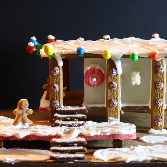 Gingerbread Farnsworth House - Recipe photo by iwishbakingwasmyrealjob