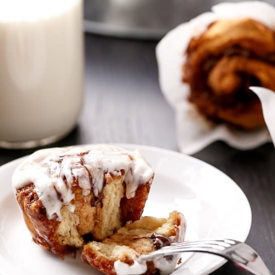 No Yeast Choc Chip Cinnamon Rolls - Recipe photo by Cafe Delites