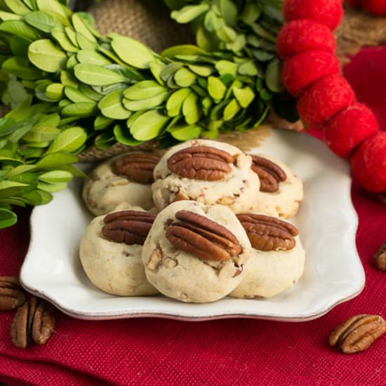 Pecan Sandies - Recipe photo by thatskinnychickcanbake
